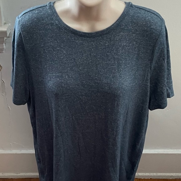 Ann Taylor Tops - Ann Taylor heather gray rayon round hem T-shirt, size M loungewear side slits